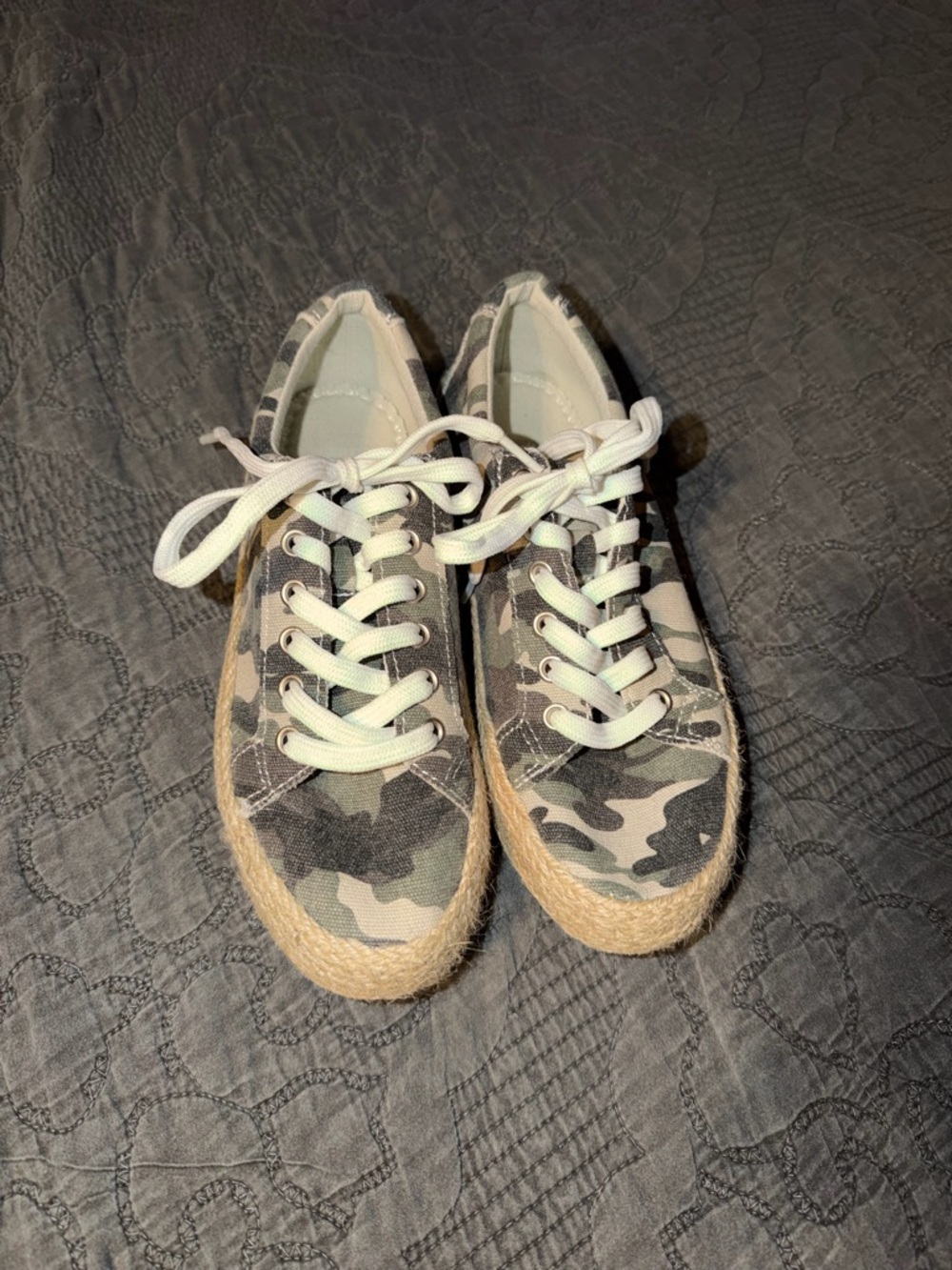 Very G Neutral Camo Lace-Up Espadrille Sneakers